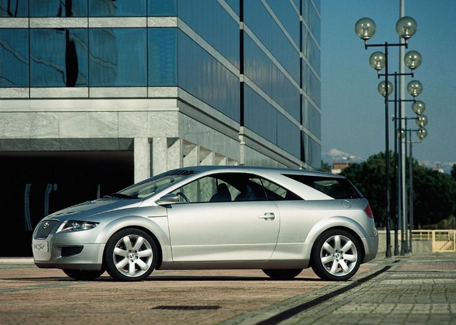  Toyota NCSV Concept 2000 года  (фото 3 из 6)